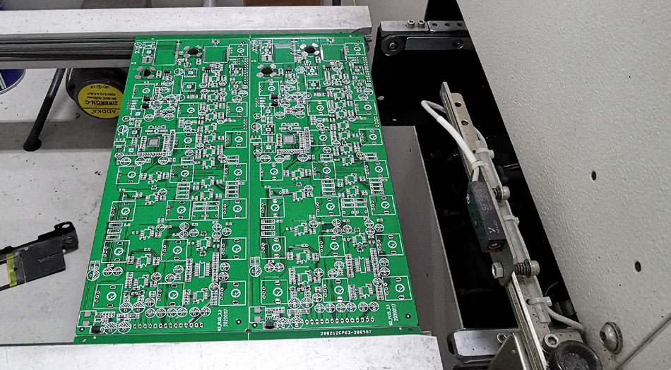 Apa unsur inti kanggo njamin kiriman pabrik pabrik PCBA?