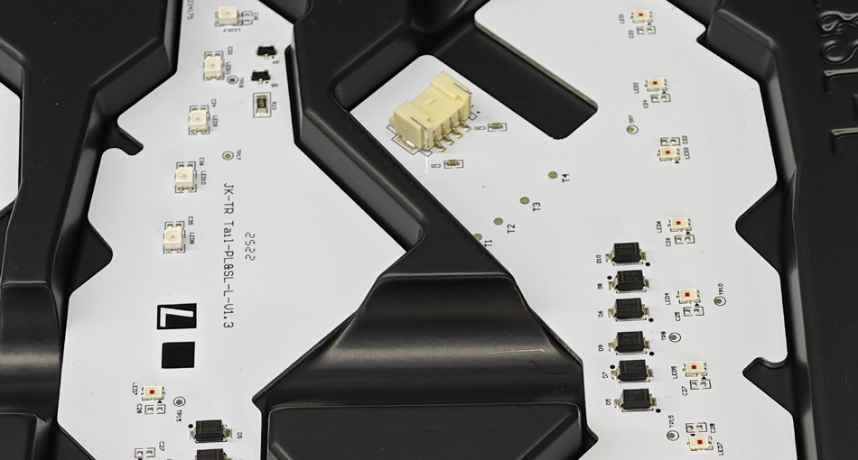 Ngrembug kontrol biaya lan strategi kemitraan jangka panjang kanggo pabrik PCBA